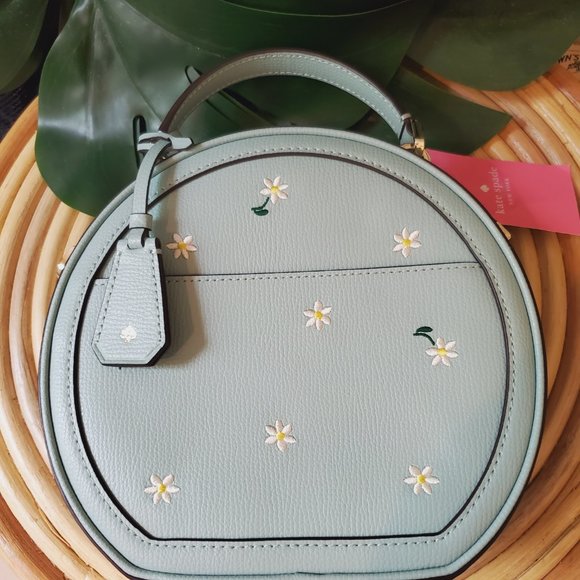 NWT Kate Spade EMBROIDERED CANTEEN CROSSBODY APHRODITE K6933 NWT $349 - Picture 6 of 8
